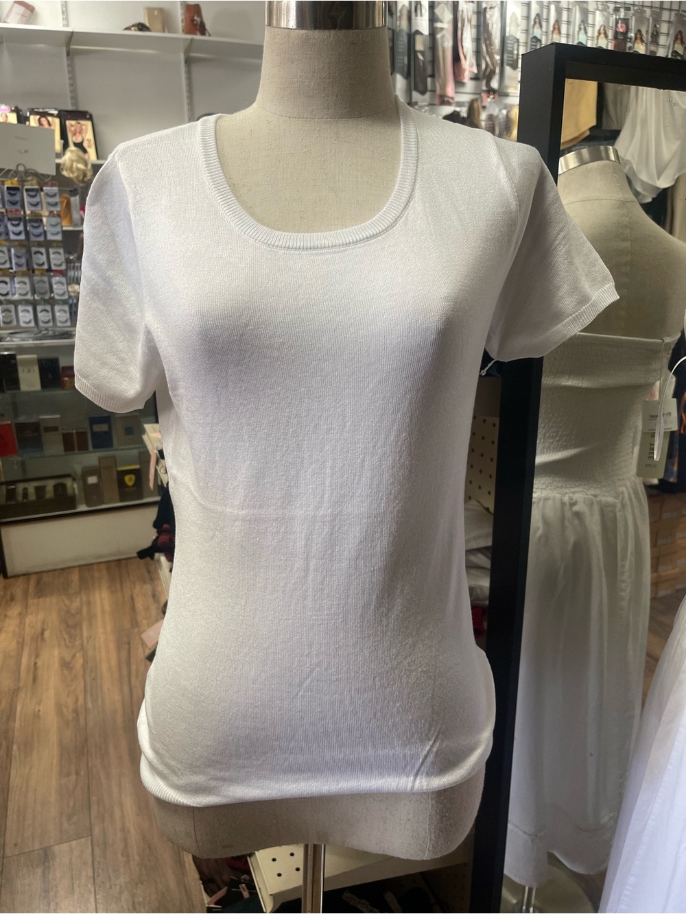 Women’s Classic Scoop Neck Tee - White